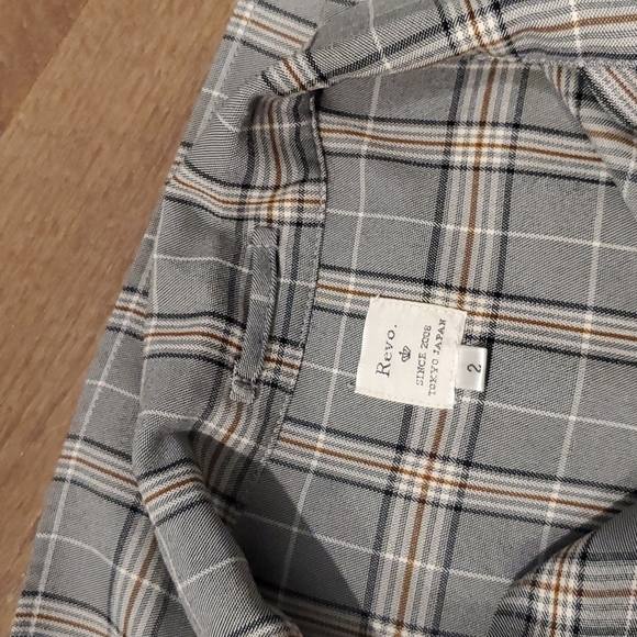 Short sleeve button shirt - Picture 3 of 3